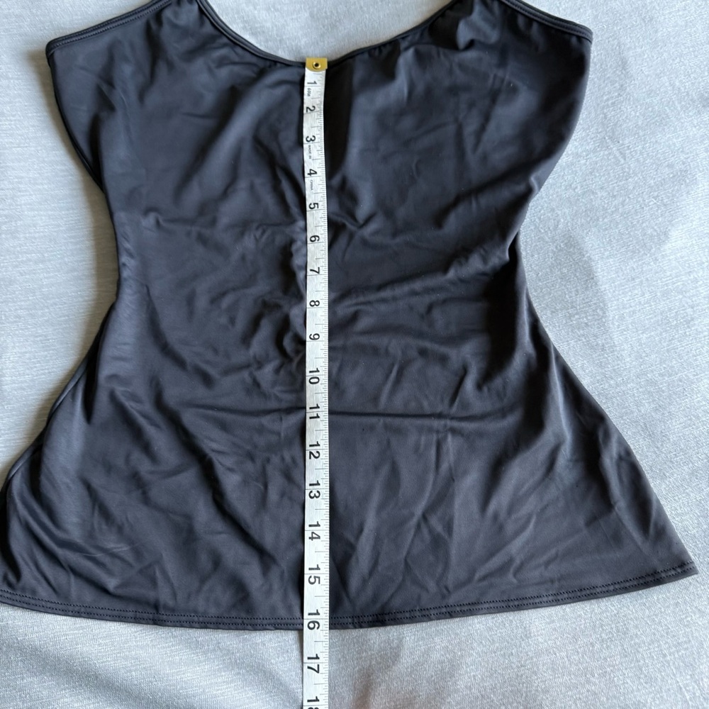 Assets by Spanx Shapewear Cami - Picture 4 of 5